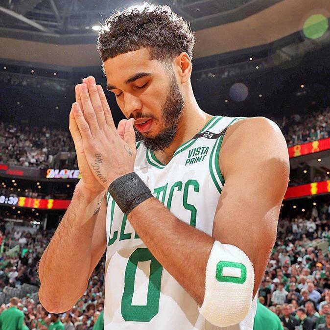 kaiyun体育安全登录-塔图姆与60激战C9分钟，刷新纪录胜负难料！，穆雷焦点对战比赛高潮迭起(塔图姆实战视频)